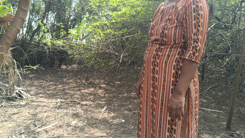 Inba: Studentin doggystyle im freien