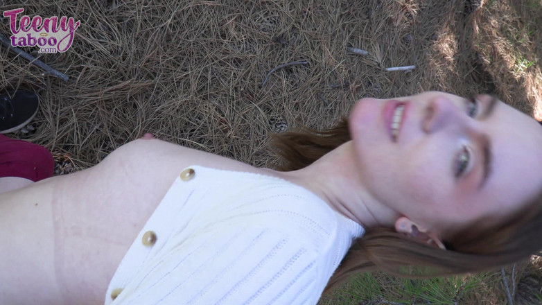 Teenytaboo: Reproducere Celestina în natură