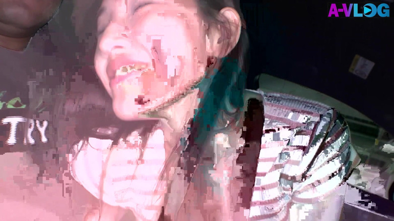 Strix: Vlog tegar: Saya akan berkongkek tegar dengan kawan seks teman...