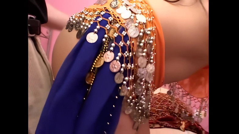 The Swingers & CO.: Pasangan amatur Hindia merakam sesi kongkek nakal mereka