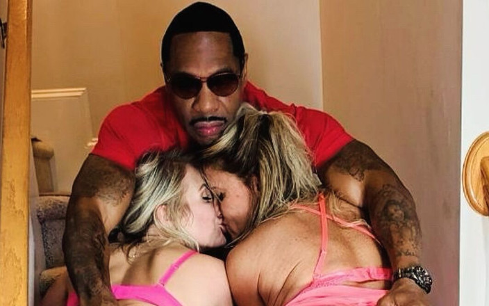 RealKingCobra: キングコブラ1の共有:エンジェルミンクスとハイディヘイズはキングに挑む