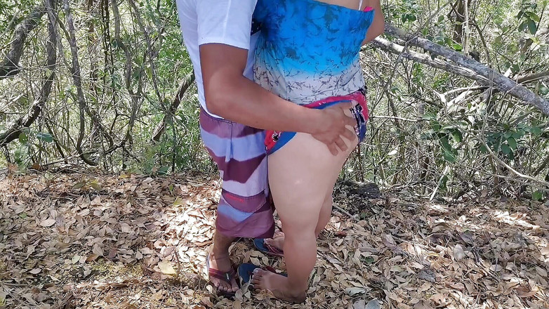 Marys: Láska!!! Indická bhabhi Jdeme k řece a skončíme šukáním na břehu se...