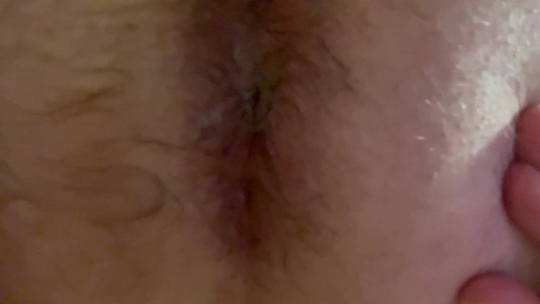 GlennandSonny: Il ragazzo mi scopa e spara il suo carico sul...