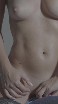 ฉันขี่ไวเบรเตอร์เพื่อ orgasm ที่รุนแรง