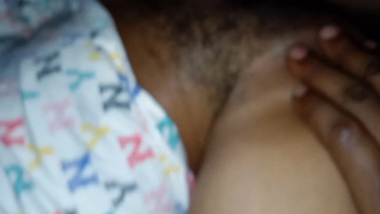 Me and my new slut: 하드코어 자지를 마주하는 행복한 보지 클로즈업