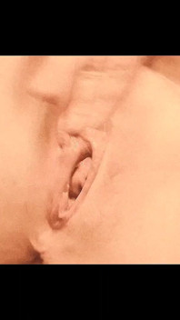 Nasty BBW Makes Herself Squirt so Hard!