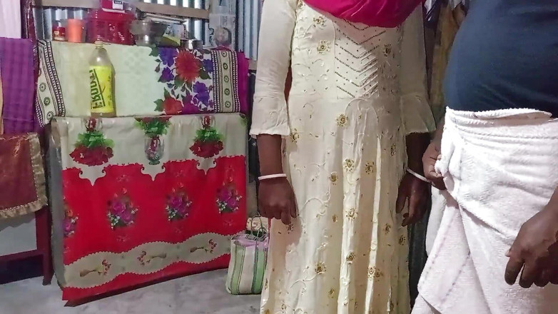 Dogrupali69: Cuplu bengalez și hindi cu sex cu sora mea vitregă