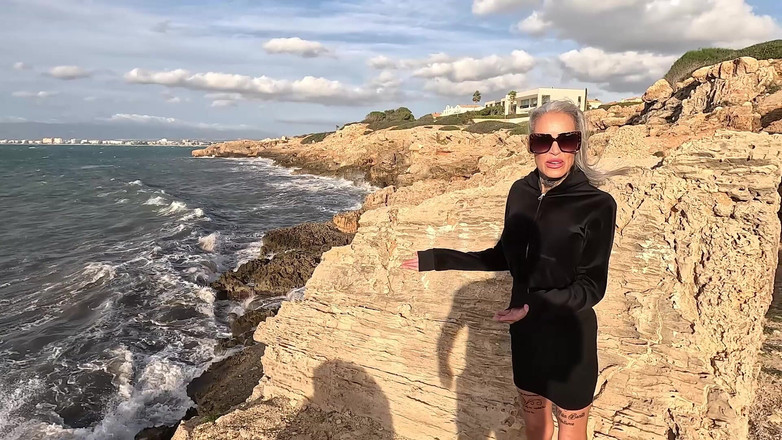 EROTICONLY: Morena monta polla dura hasta el orgasmo