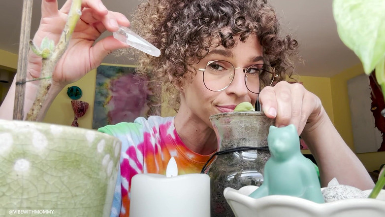 VibeWithMommy: Гарна дівчина хіпі