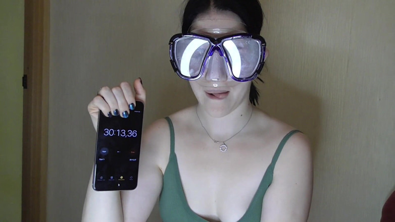 Anna Sky: ダイビングマスクとフェラチオで4時間