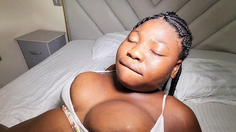 Afro fuck queens: Chơi tay ba châu Phi nóng bỏng, hai cái mông...