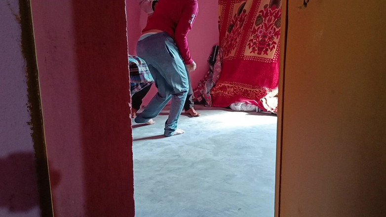 Priya ki Papa: デジ村の女の子インドの女子大生が物置で悪い男の子の数学の先生と初めてサックスをしている