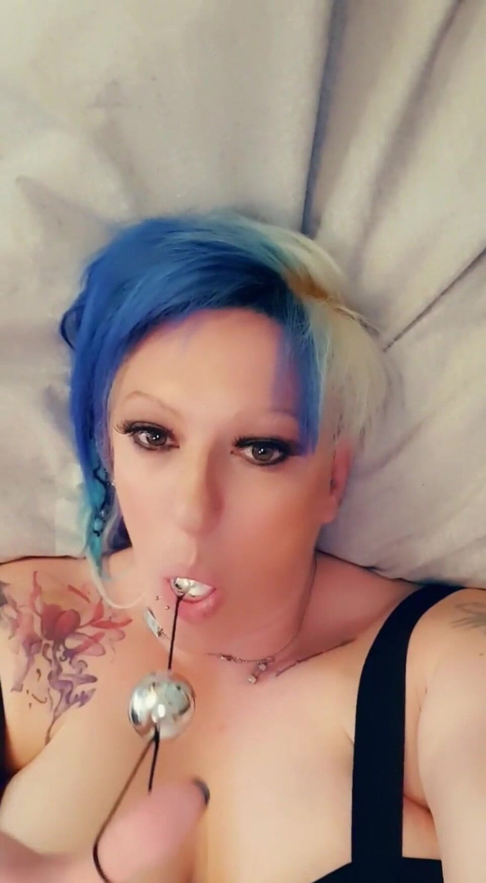 Livie Blainn: 我嘴里的球