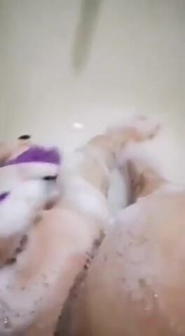 Erotic college: My legs like play with big bools