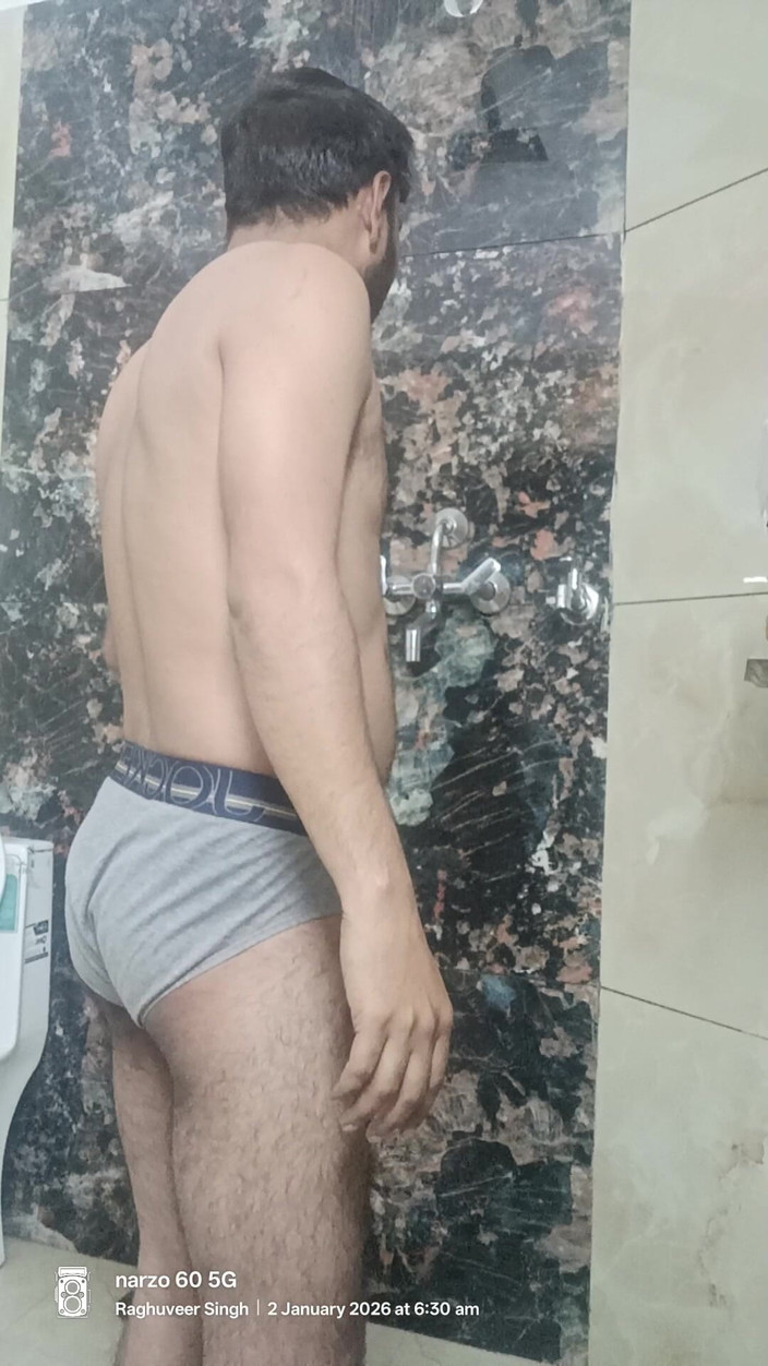 Rajasthani-old-lover: インドのデシ男性が隣人とシャワーとマスターベーションショーを楽しむ