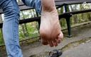 Czech Soles - foot fetish content: Barefoot flip flops at park