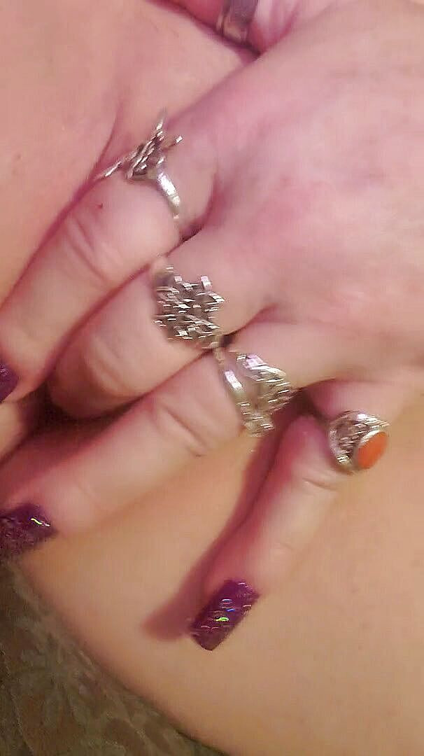 Brehanna Lee: 클로즈업 후장과 보지 자위