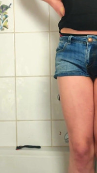 Wet my jeans short, jerk and cum