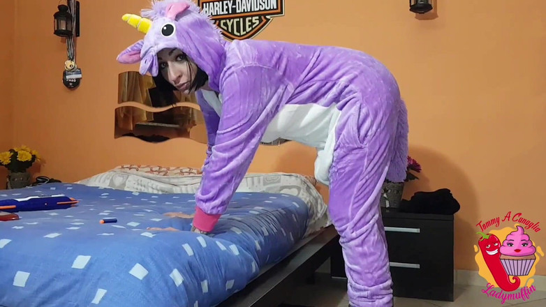 King Of Amateur: Kapitán a. a jeho touha po kundičce