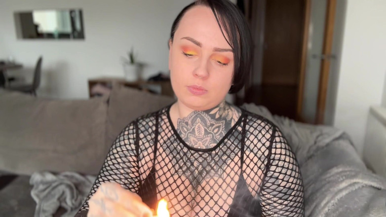 Miss Valentina: 火遊び