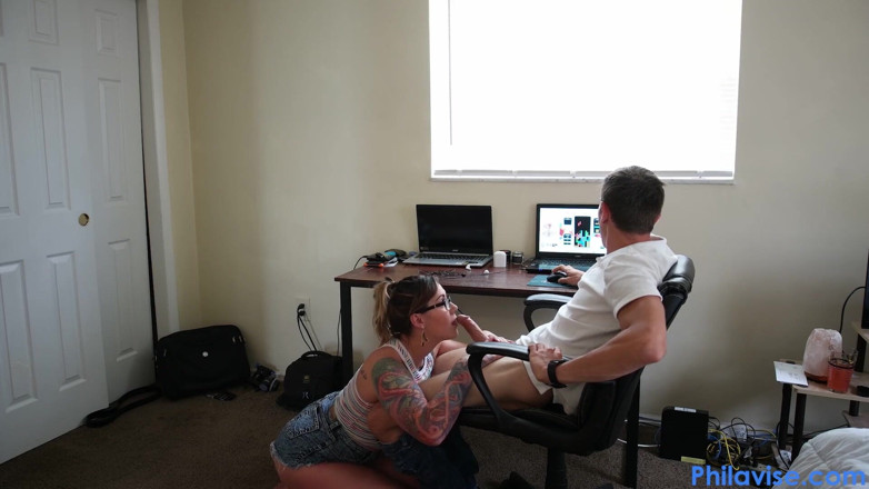 Philavise: Gamer gets a beej with Jae Lynn