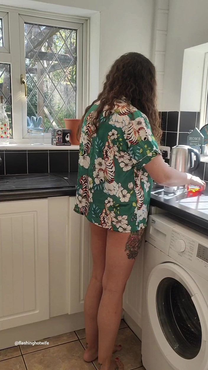 Roo Smith: The Flashing Hotwife Gets Creampied in the Kitchen
