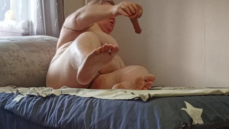 Zona901: पत्नी अपनी बालों वाली चूत में हस्तमैथुन करती है और बड़ी गांड दिखाती है