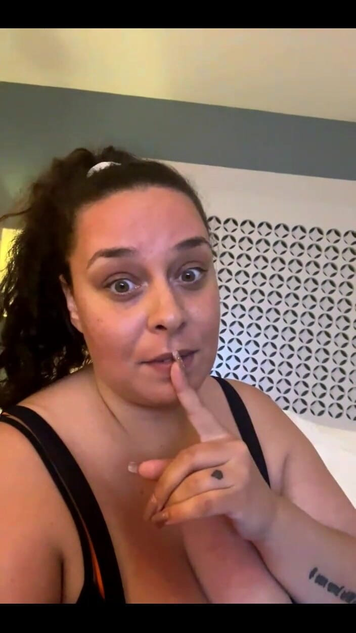 Anastasia Lux: Sesiapa miang hari ini