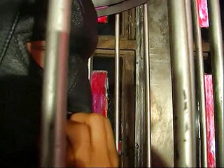 Project Femdom: Un esclave à capuche trompé par sa maîtresse sexy