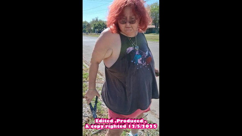 BBW nurse Vicki adventures with friends: 护士vicki在花园里出汗