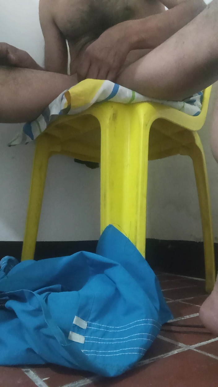 Jhonbahh: Latino yang kesepian dan terangsang