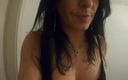 MilfyCalla: Hermosa chica latina masturbándose mientras orina 153