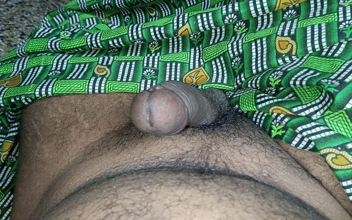 Sweet Indian cock: Массаж пениса с трахающейся киской паренька Lungi