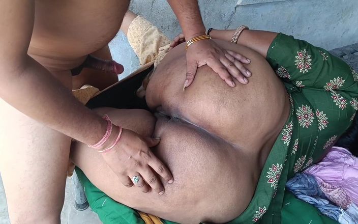 Veermati: Une bhabhi desi du village nouvellement mariée se fait baiser...