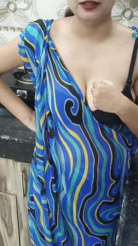Indian Step Stepmom and Step Stepson in Kitchen Ka Najayaz Walla Pyar Bete Se Chudwa Kar Aapna Yaar Bana Liya Hindi Dirty Talk