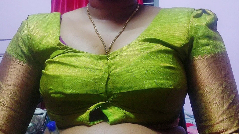 Desi Mohini: Kakak ipar india dengan toket besar yang lagi sange berat...