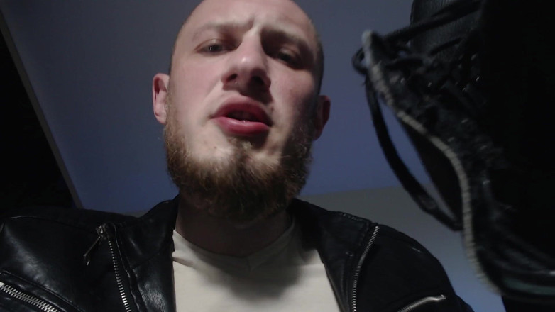 Hunky time: Leather Alpha thống trị và làm nhục