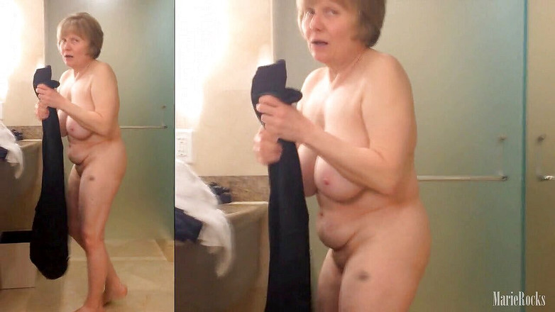 MarieRocks: Conferencia de negocios de MarieRocks en un hotel de playa,...