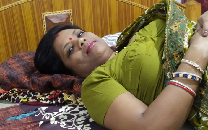 Popmini: デリー教授クソ温泉ヒンディー語セックスにサリー - インドのセックスXvideo