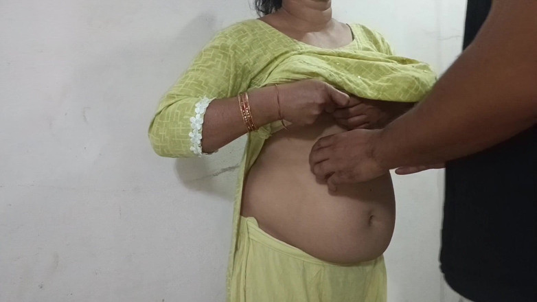 MHM: Malam yang berisiko untuk pasangan india - gairah di luar ruangan...