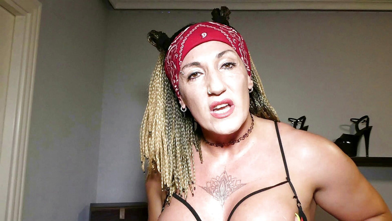 Danaxmuscles: 你是我的奴隶妈妈混蛋 1