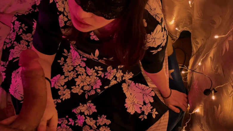 Vaisiti7: Holiday New Year blowjob from a beautiful woman in a...