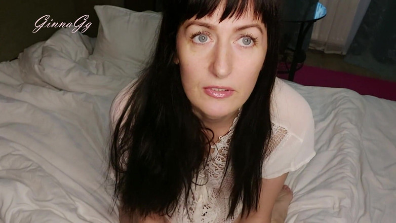 GinnaGg: Salpicado de el orgasmo mientras ve porno, donde un hombre...