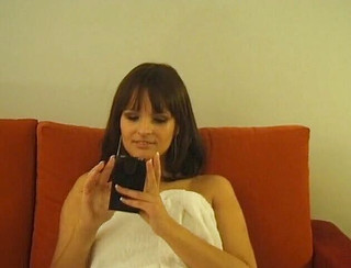 Flash Model Amateurs: Sexy brünette beim interview