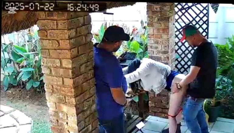 Bigjoefuckalott: Bos cuckold mahu saya mengongkek isteri jalangnya – dia melancap