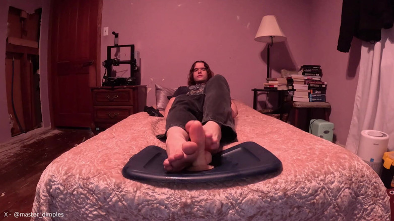 Mr Dimples: 我给我的假阳具足交