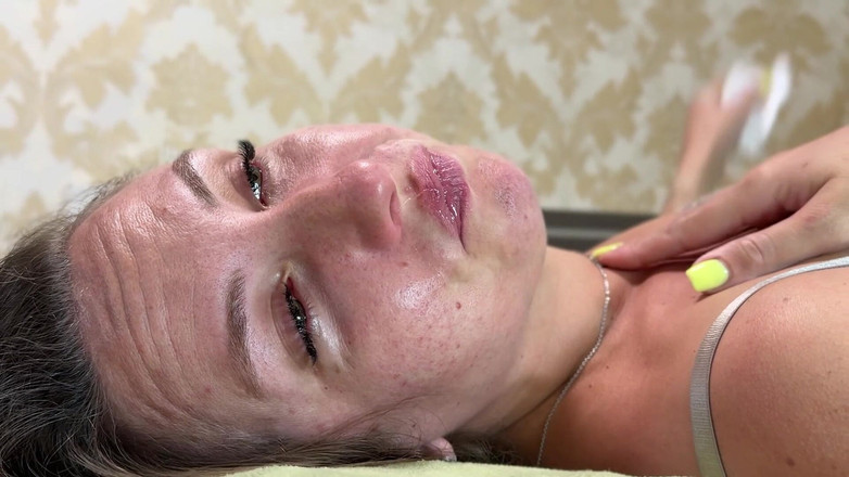 Hottie goddess: Nonna starnutire Dom Frenzy