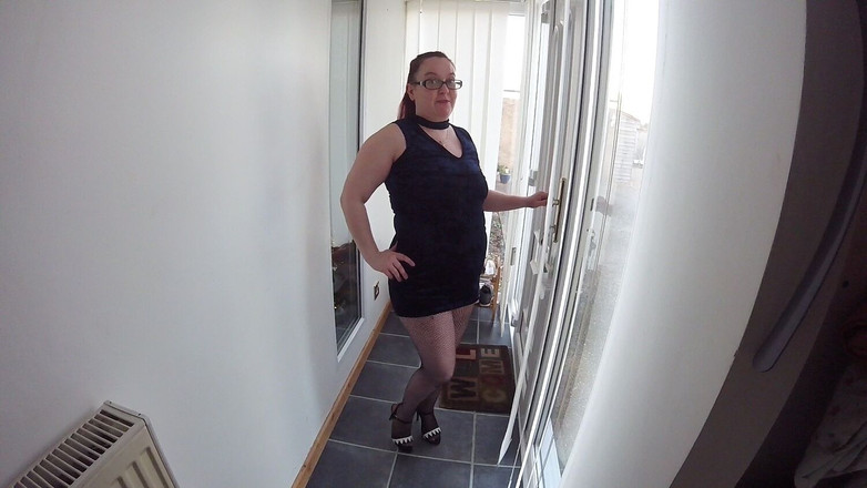 Littlevixen: Haley oblečená na rande v noci