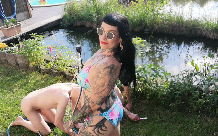 Domina Lady Vampira - SM Studio Femdom Empire: 生活的调教一面 2