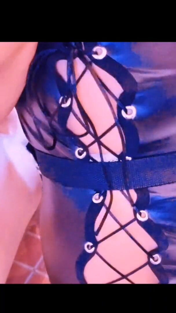 Hub One: エジプト人女性が自宅で注文を配達する男とセックス -